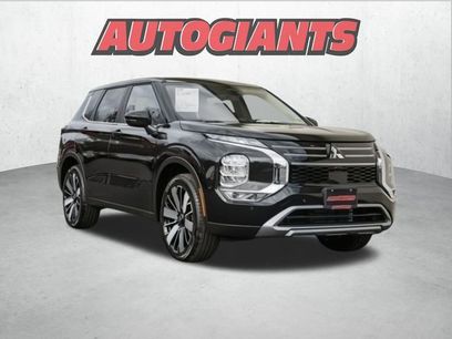 New 2025 Mitsubishi Outlander SE