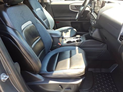 Certified 2025 Ford Bronco Sport Outer Banks w/ Outer Banks Tech Package+ AWD/4WD image 22