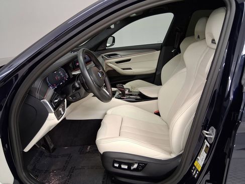 Certified 2023 BMW M5 w/ Competition Package image 3