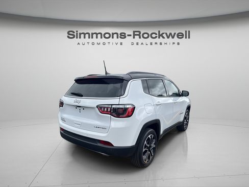 Used 2023 Jeep Compass Limited w/ Sun and Sound Group AWD/4WD image 6