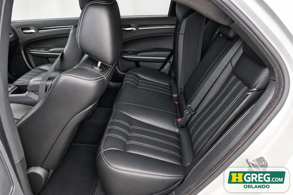 Used 2022 Chrysler 300 S RWD image 10