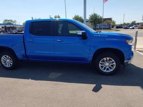 Used 2025 Chevrolet Silverado 1500 LT AWD/4WD image 9