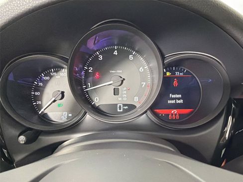 Certified 2026 Porsche Macan AWD/4WD image 19