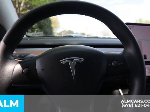 Used 2020 Tesla Model Y Long Range image 30