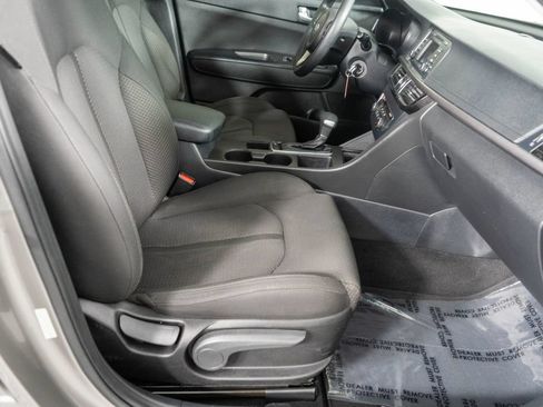 Used 2016 Kia Optima LX FWD image 8