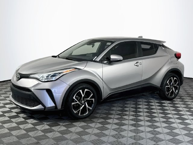 Used 2020 Toyota C-HR XLE FWD image 4