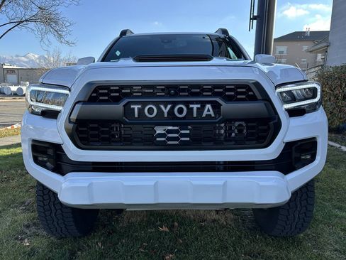 Used 2021 Toyota Tacoma TRD Pro AWD/4WD image 14