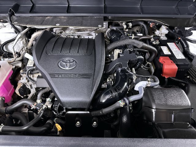 Used 2024 Toyota Highlander XLE AWD/4WD image 31