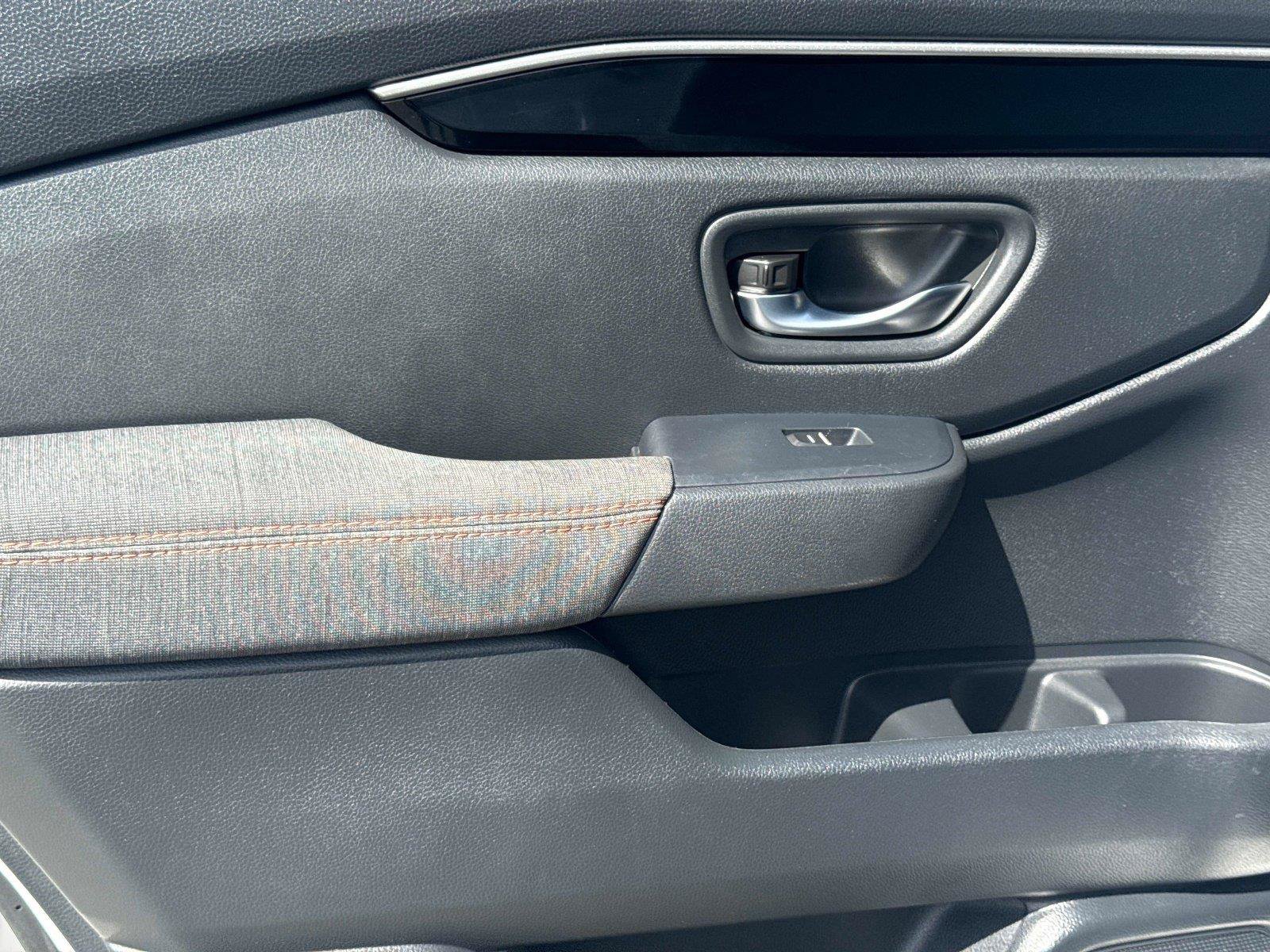 Certified 2025 Honda Pilot Sport image 12