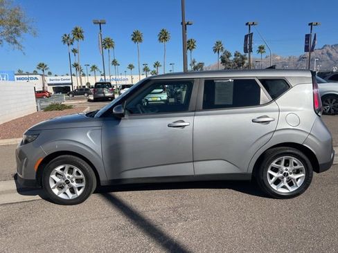 Used 2023 Kia Soul LX w/ Option Group 015 image 6