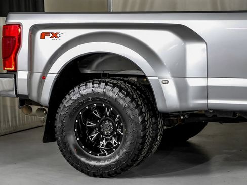 Used 2022 Ford F350 Lariat w/ Lariat Value Package AWD/4WD image 6