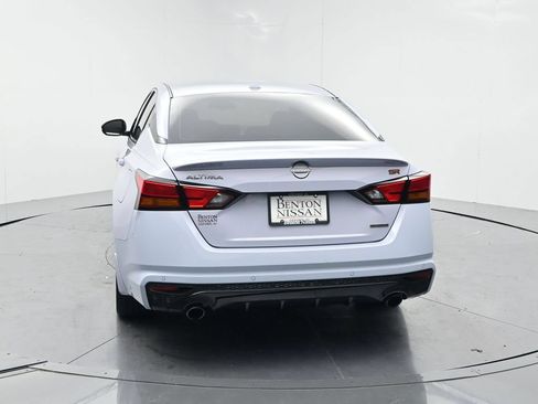 Used 2024 Nissan Altima 2.0 SR FWD image 18