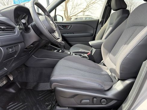 Used 2025 Subaru Forester Premium image 22