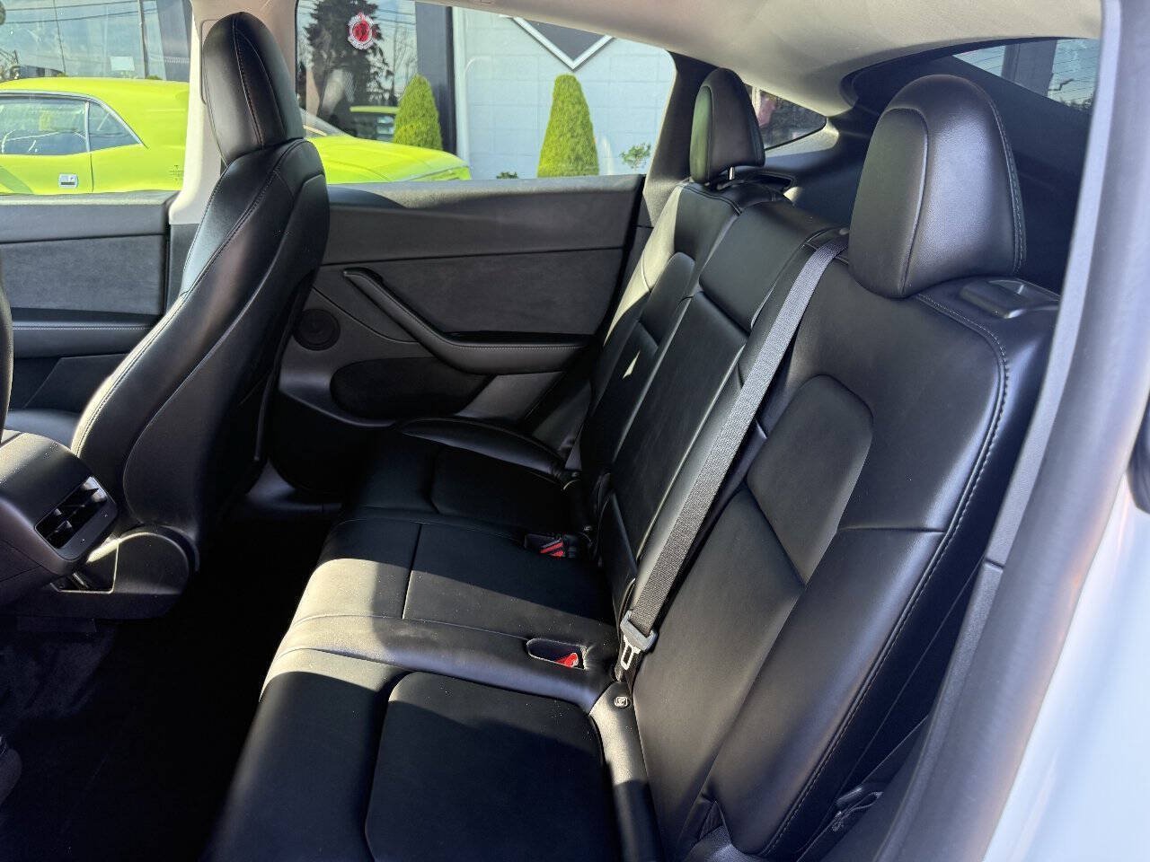 Used 2022 Tesla Model Y Long Range AWD/4WD image 19