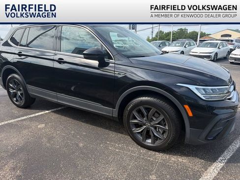 Certified 2023 Volkswagen Tiguan SE FWD image 1