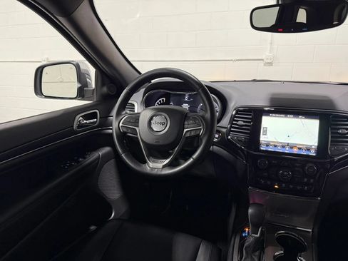Used 2020 Jeep Grand Cherokee Limited AWD/4WD image 23