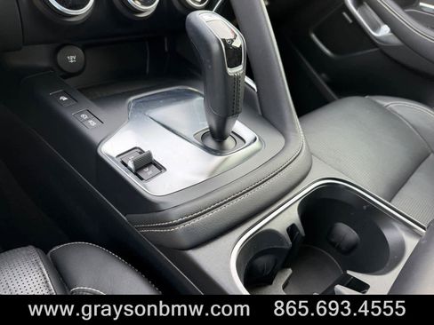 Used 2019 Jaguar E-PACE R-Dynamic HSE image 24