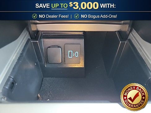 Used 2023 Ford Explorer Limited w/ Equipment Group 301A AWD/4WD image 25
