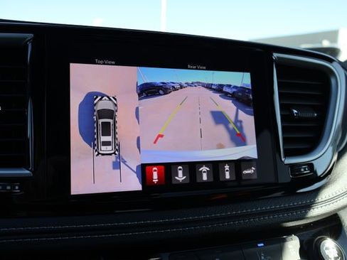 New 2026 Chrysler Pacifica Select image 20