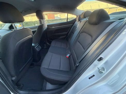 Used 2018 Hyundai Elantra SEL FWD image 11