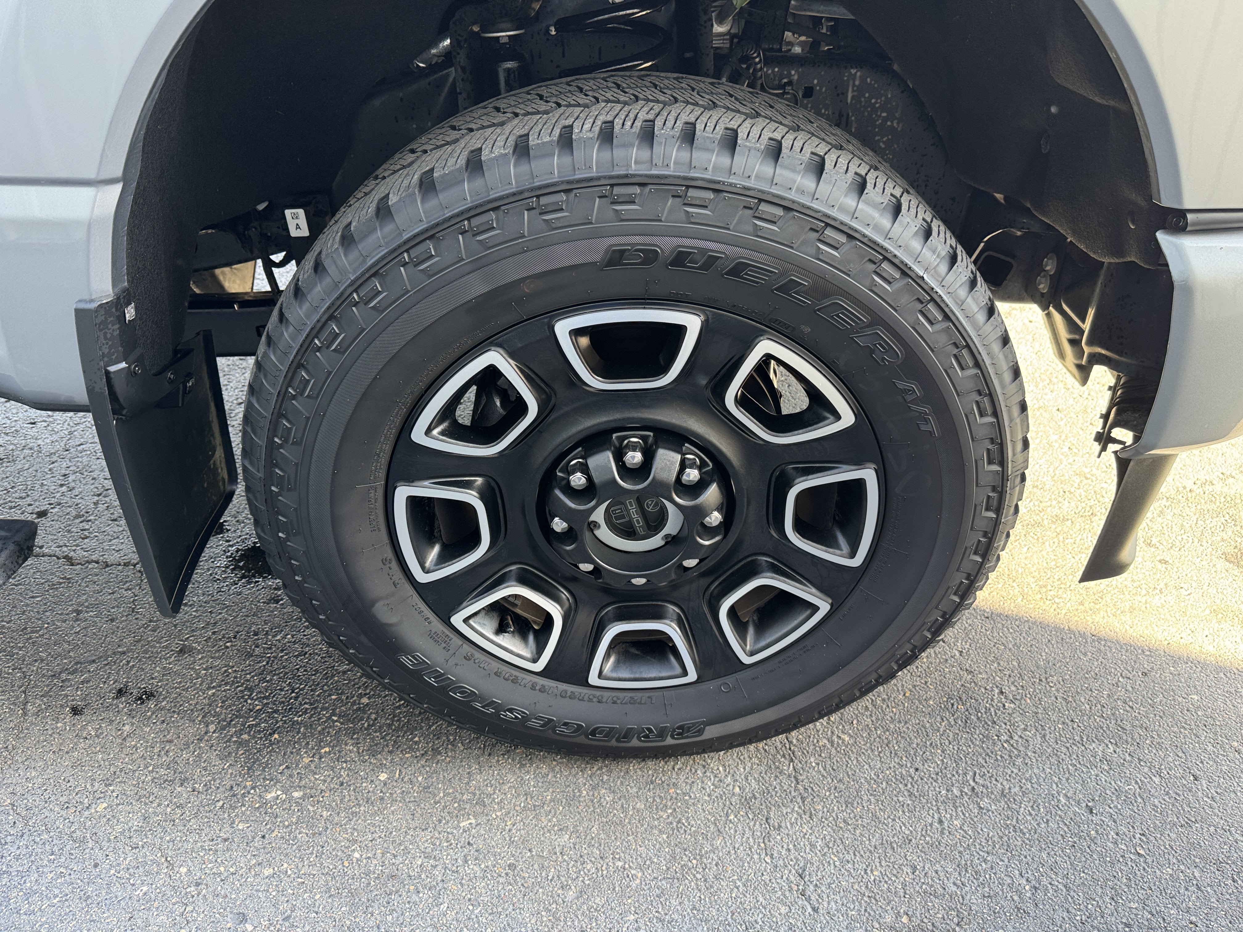 Used 2024 Ford F350 Platinum AWD/4WD image 49