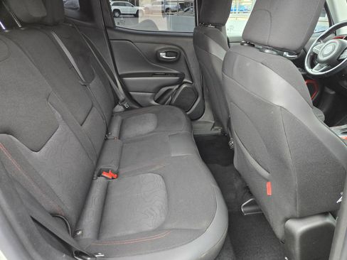 Certified 2019 Jeep Renegade Trailhawk image 30