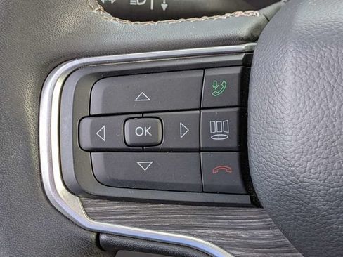 Used 2024 Jeep Wagoneer L Series II w/ Flexible Seating Group AWD/4WD image 27