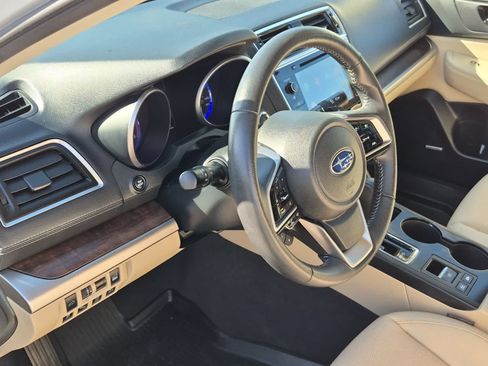 Used 2019 Subaru Outback 2.5i Limited AWD/4WD image 10