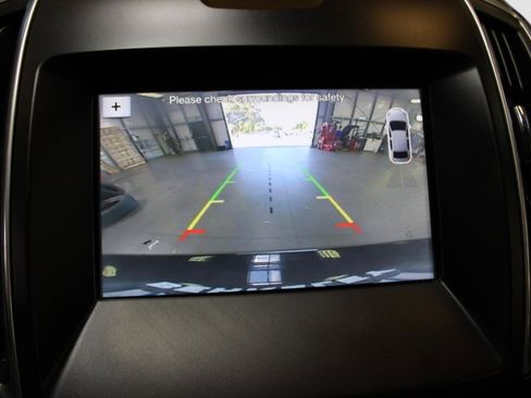 Used 2017 Ford Edge Titanium image 16