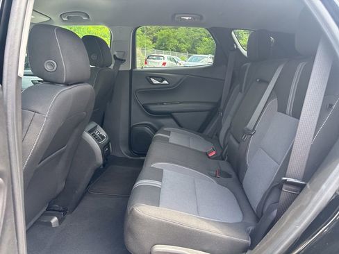 Used 2025 Chevrolet Blazer LT AWD/4WD image 12