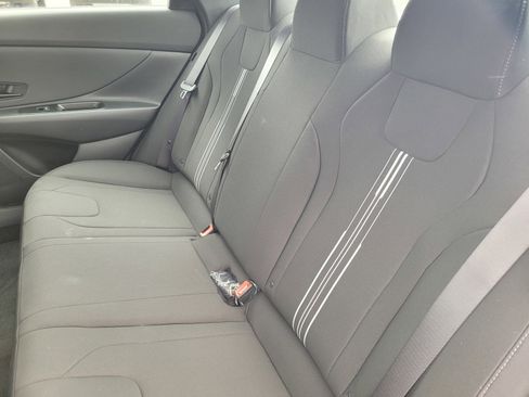 New 2025 Hyundai Elantra SEL image 16