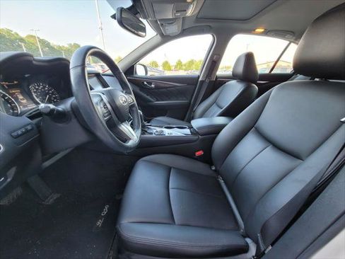 Used 2019 INFINITI Q50 Luxe w/ Essential Package (3.0T Luxe) AWD/4WD image 16