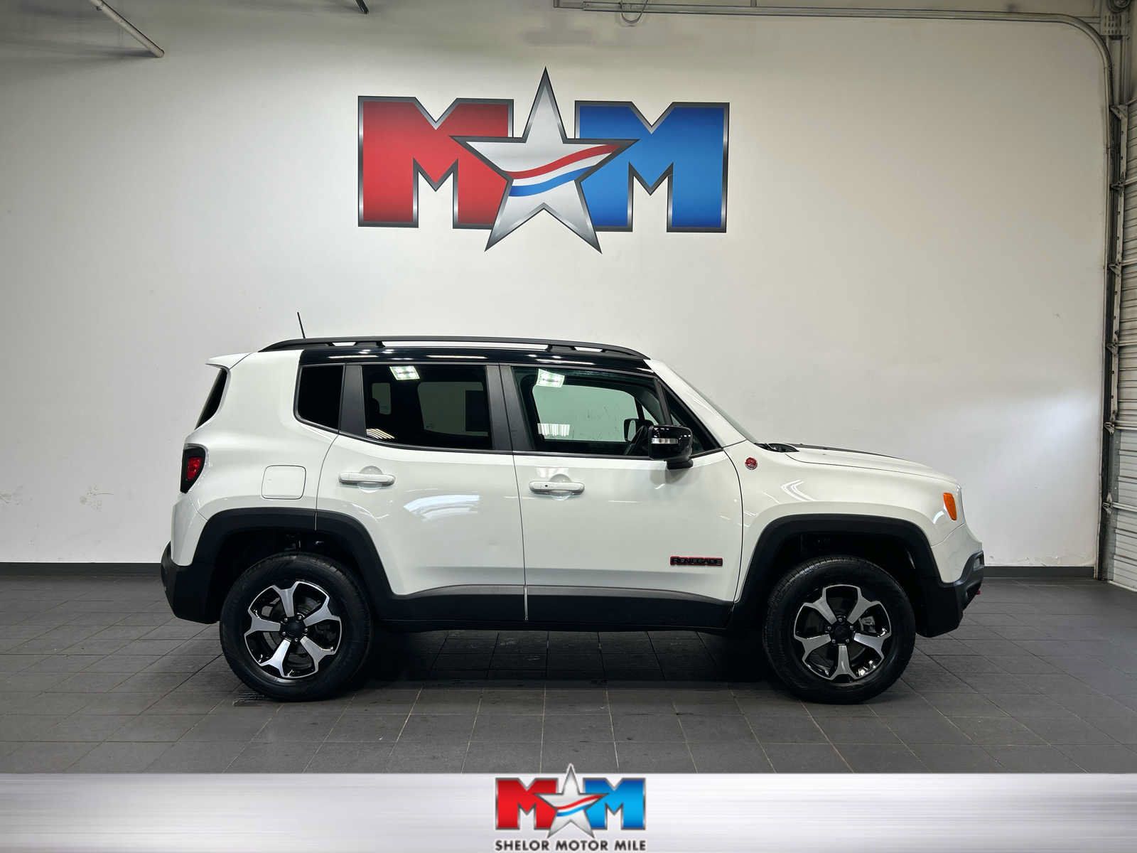 Used 2022 Jeep Renegade Trailhawk AWD/4WD image 1