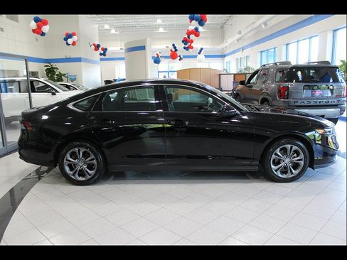 Certified 2023 Honda Accord EX image 4