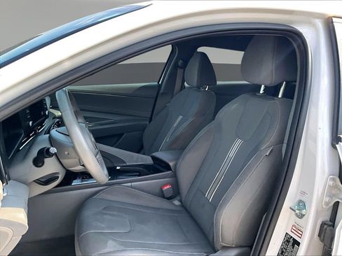 Used 2025 Hyundai Elantra Sport FWD image 24