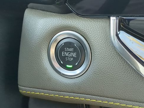 Used 2025 Chevrolet Colorado ZR2 w/ Technology Package image 31