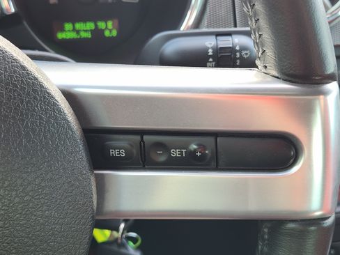 Used 2006 Ford Mustang GT Premium RWD image 28