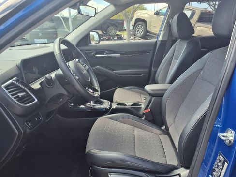 Used 2025 Kia Seltos S image 17