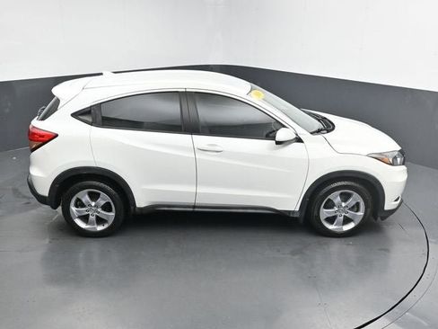 Used 2016 Honda HR-V LX image 37