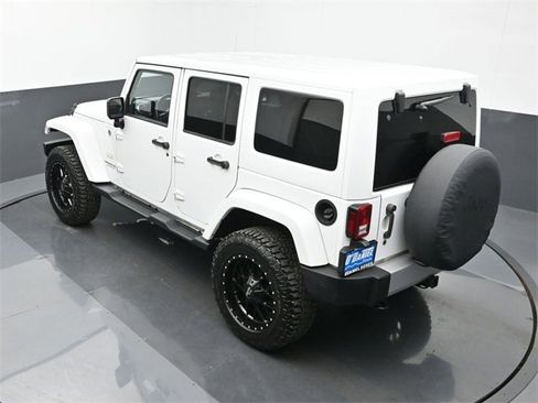 Used 2014 Jeep Wrangler Unlimited Sahara w/ Connectivity Group image 14