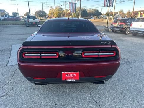 Used 2017 Dodge Challenger SRT Hellcat image 13