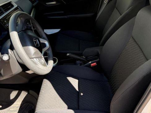 Used 2019 Honda Fit EX image 3