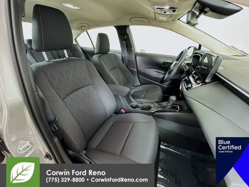 Used 2025 Toyota Corolla LE image 29