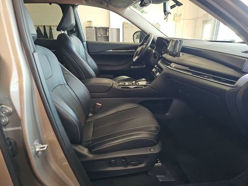 Certified 2023 INFINITI QX60 Sensory w/ Vision Package AWD/4WD image 5