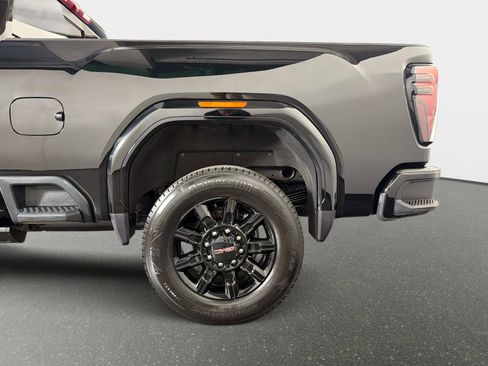 Used 2025 GMC Sierra 2500 AT4 AWD/4WD image 13
