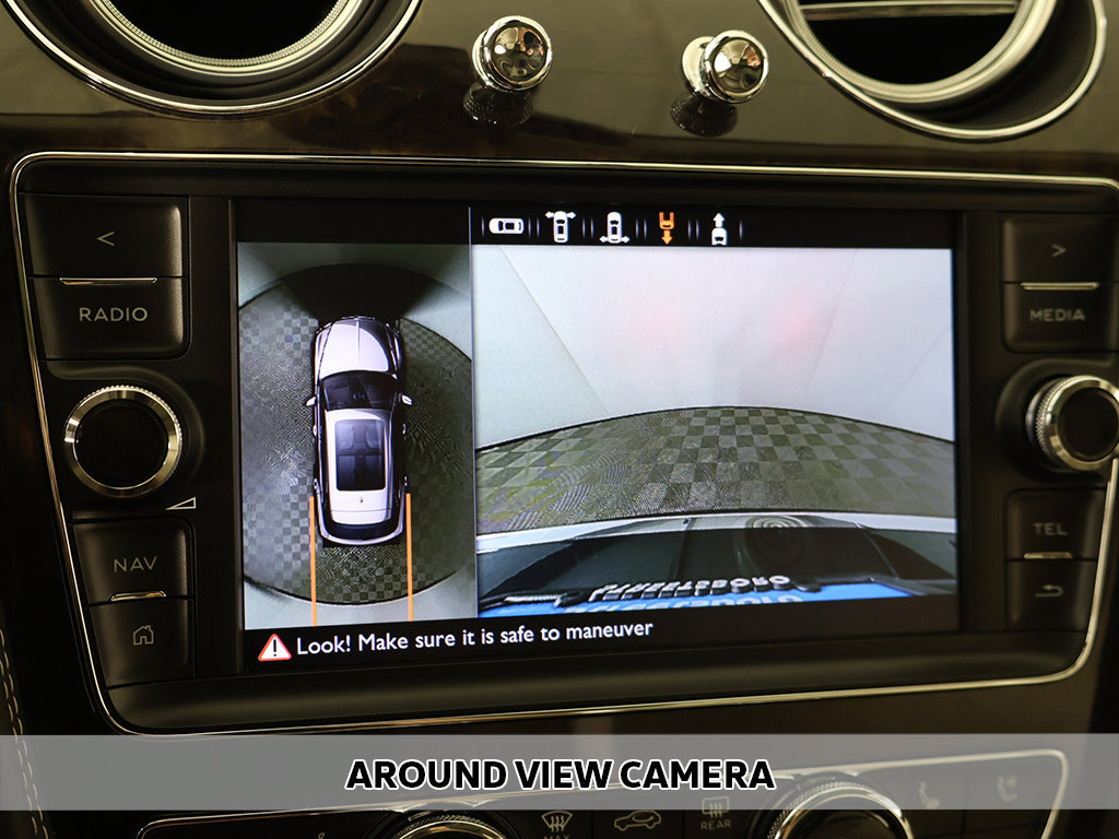 Used 2020 Bentley Bentayga Plug-In Hybrid AWD/4WD image 8