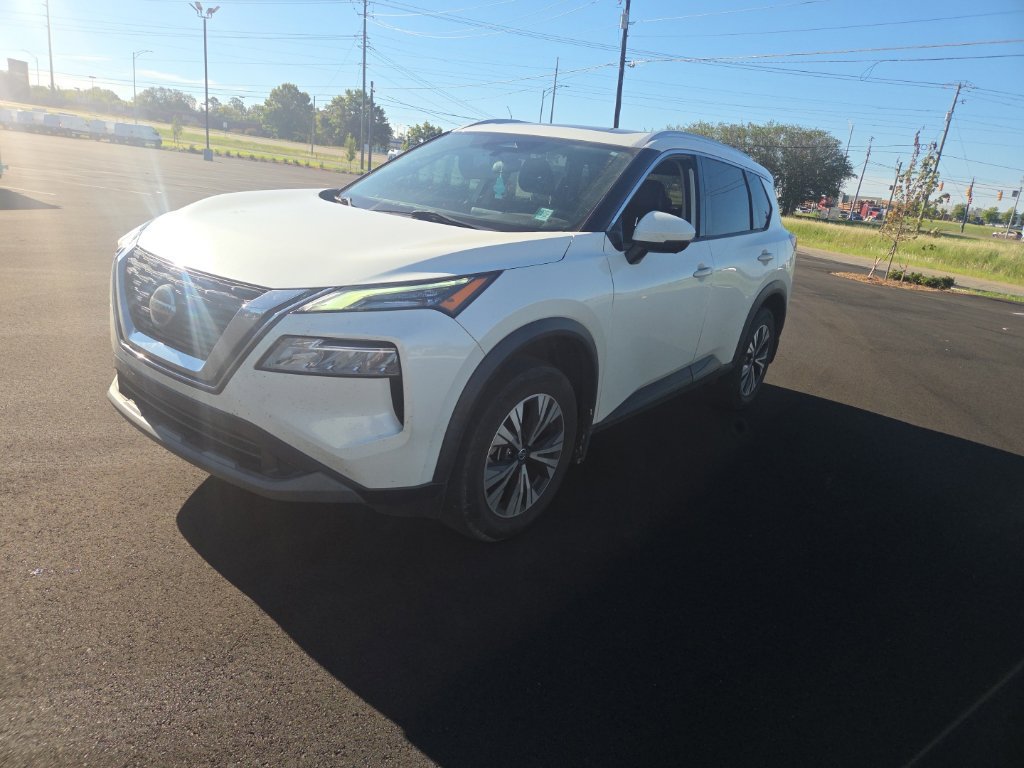 Used 2021 Nissan Rogue SV w/ Premium Package FWD image 3