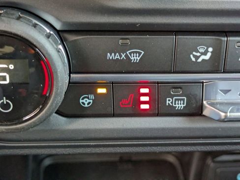 New 2025 Ford Bronco Badlands image 21