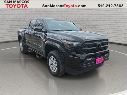 Used 2025 Toyota Tacoma SR5 image 3