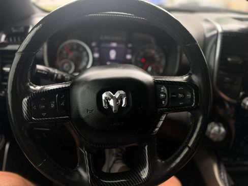 Used 2019 RAM 1500 Laramie AWD/4WD image 19